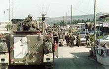 Israeliska trupper p vg genom Naquora